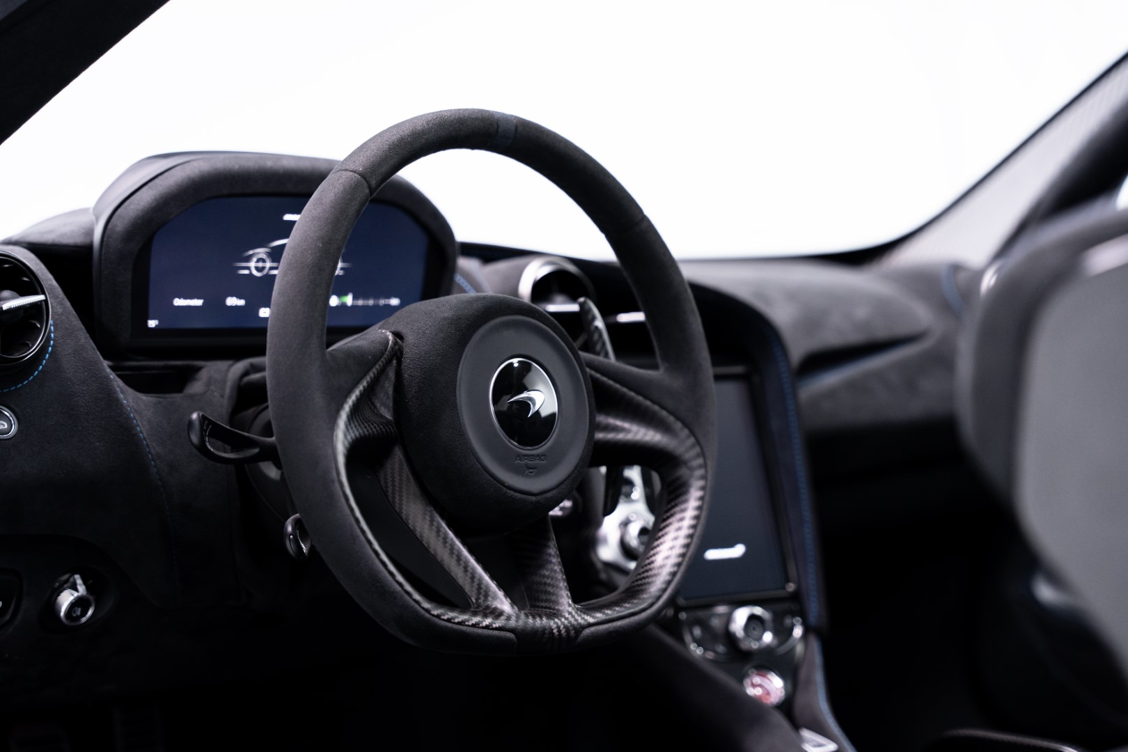 2022 MCLAREN 765 LT SPIDER (GCC, WARRANTY)
